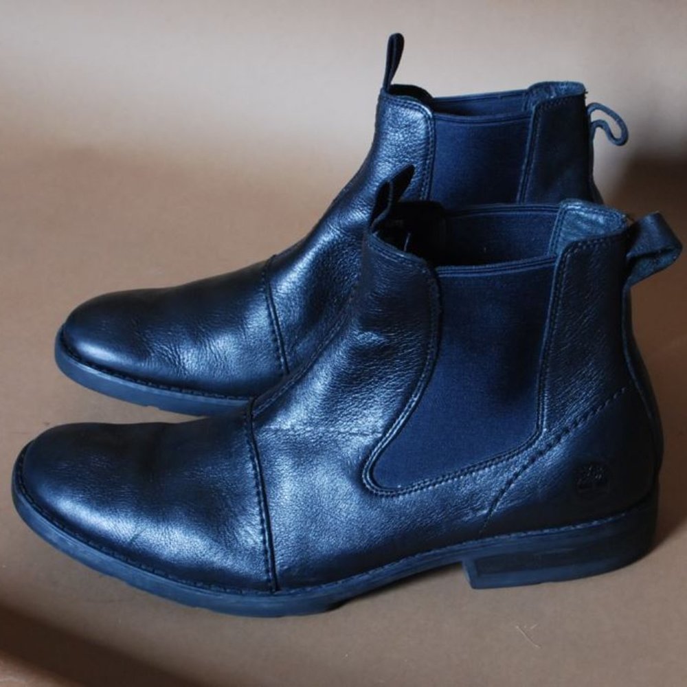 Timberland slip on leather ankle high boots size 9.5